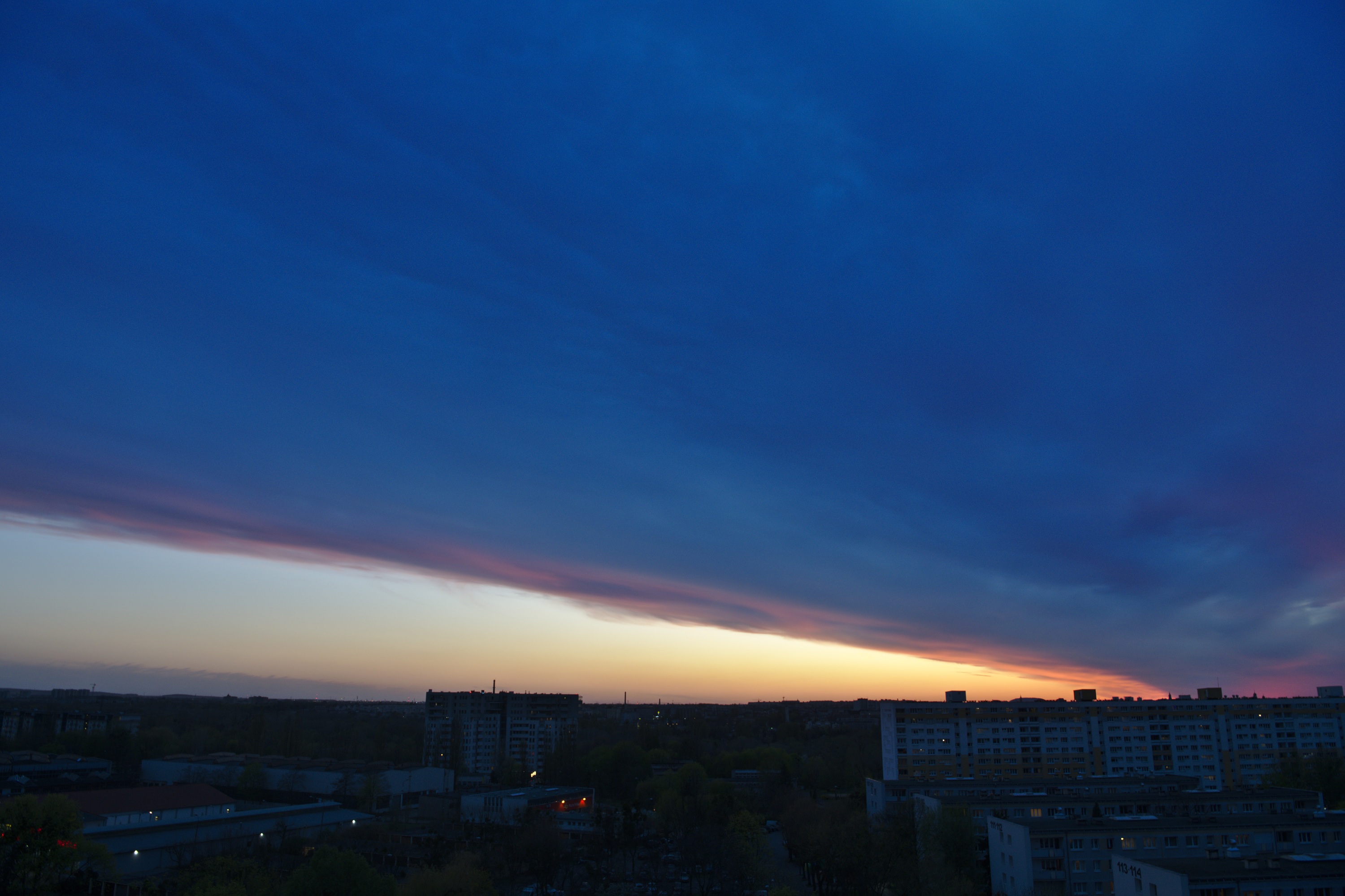20200418_190439_D850_3606