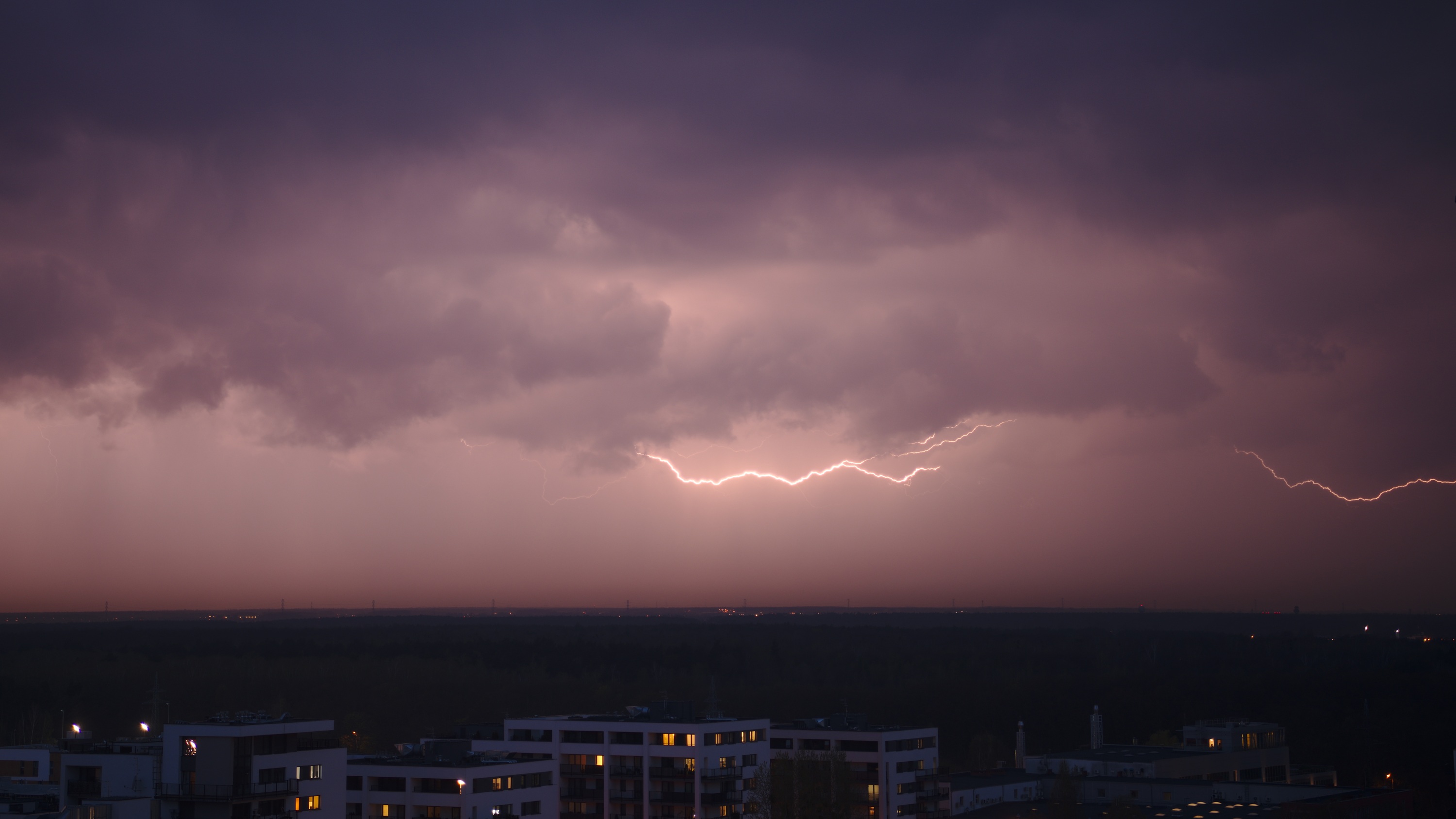 20210429_203300_D850_4311